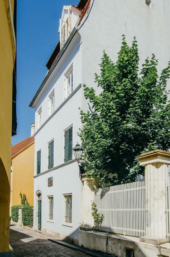 Old Town Tale Apartman Zágráb Kültér fotó